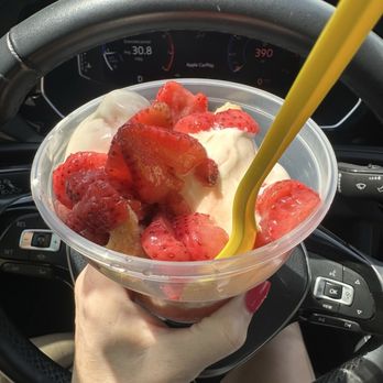 Andy's Frozen Custard - Strawberry shortcake sundae - Ice Cream & Frozen Yogurt Near Me - Bedford, Texas Andy's Frozen Custard - Strawberry shortcake sundae - Ice Cream & Frozen Yogurt Near Me - Bedford, Texas