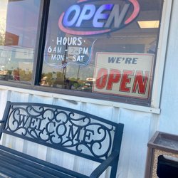 La Popular Bakery Burrito Stop - Store Hours