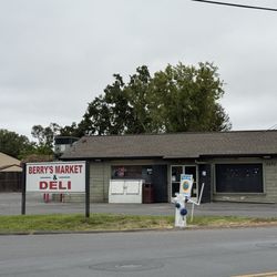 Berry's Market No 11 - Exterior