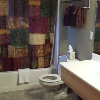 StoneBrook Resort - Bathroom.  Room 10A. - Hotels Near Me - Estes Park, Colorado