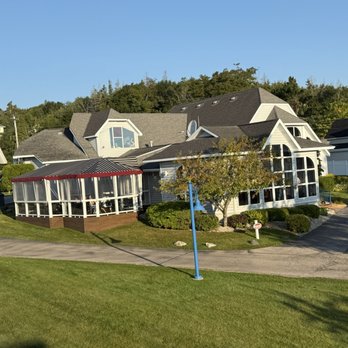 Best Western Harbour Pointe Lakefront - Hotels Near Me - Saint Ignace, Michigan