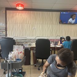 Golden's Nail Spa