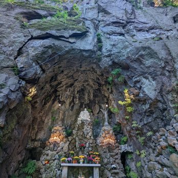 The Grotto - Botanical Gardens Near Me - Portland, Oregon The Grotto - Botanical Gardens Near Me - Portland, Oregon
