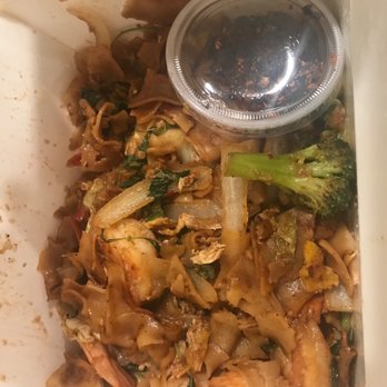 Kin Sen Thai - Drunk noodle with shrimp. Ordered On DoorDash. Taste as delicious as it looks in photo ! Good quality shrimp !!! I love this place. - Thai Near Me - Millcreek, Utah Kin Sen Thai - Drunk noodle with shrimp. Ordered On DoorDash. Taste as delicious as it looks in photo ! Good quality shrimp !!! I love this place. - Thai Near Me - Millcreek, Utah