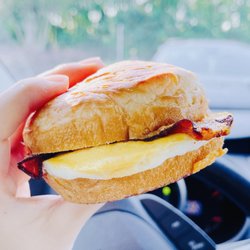 Starbucks - Double cheddar bacon sandwich