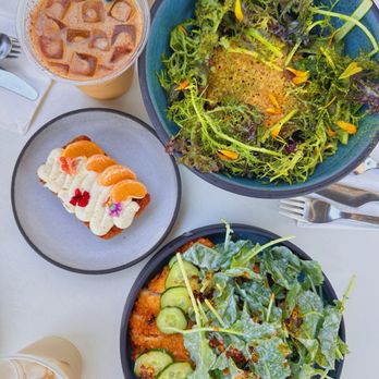 Destroyer - Crispy Chicken Schnitzel and Caramelized Chickpeas with a lil Spiced Apricot Cake and drinks - New American Near Me - Culver City, California
