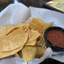 Zoyate - Chips and salsa