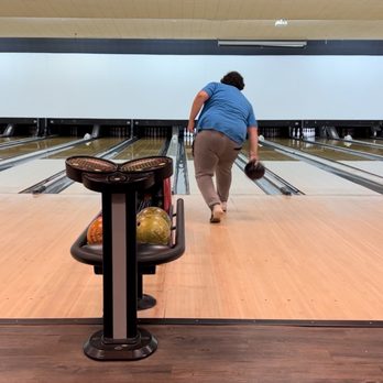 Bowlero 10 Park - Bowling Near Me - Charlotte, North Carolina Bowlero 10 Park - Bowling Near Me - Charlotte, North Carolina