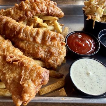 Oz. Tap House - Fish & Chips - Beer Gardens Near Me - Austin, Texas