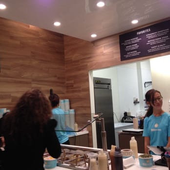 Iceskimo - Friendly staff. Tried to snap a photo of the ice shaver! Guess, you will have to come in and see it yourself. - Ice Cream & Frozen Yogurt Near Me - San Diego, California