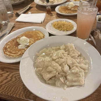 Cracker Barrel Old Country Store - Chicken n' Dumplings , Hashbrown Casserole, Two Buttermilk Pancakes, and Watermelon Lemonade - American Near Me - Clemmons, North Carolina