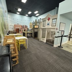 Romp-o-Rama - Little houses and lunch area
