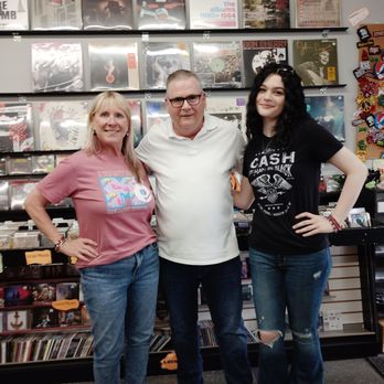 Mellow Matt's Music & More - Vinyl Records Near Me - Bowling Green, Kentucky Mellow Matt's Music & More - Vinyl Records Near Me - Bowling Green, Kentucky