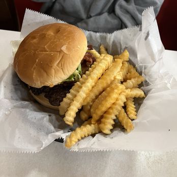 Pop's Country Skillet - Bacon Burger - Desserts Near Me - Stanley, North Carolina Pop's Country Skillet - Bacon Burger - Desserts Near Me - Stanley, North Carolina
