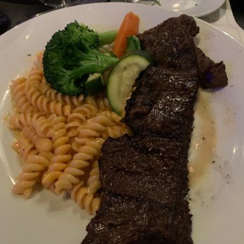 Cafe Catula - Skirt steak (churrasco) with pasta and veggies - Seafood Near Me - Miami, Florida Cafe Catula - Skirt steak (churrasco) with pasta and veggies - Seafood Near Me - Miami, Florida