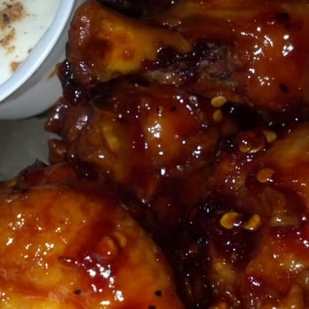 Phred's Border - You can see the flavor of the wings - Beer Bar Near Me - El Paso, Texas
