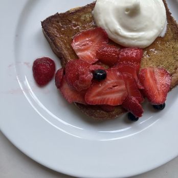 Heights & Co - Strawberry shortcake French toast - Cocktail Bars Near Me - Houston, Texas Heights & Co - Strawberry shortcake French toast - Cocktail Bars Near Me - Houston, Texas