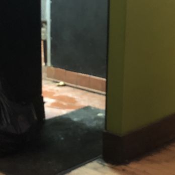 Pies & Pints - Cleanliness not exactly a priority - Pizza Near Me - Charleston, West Virginia