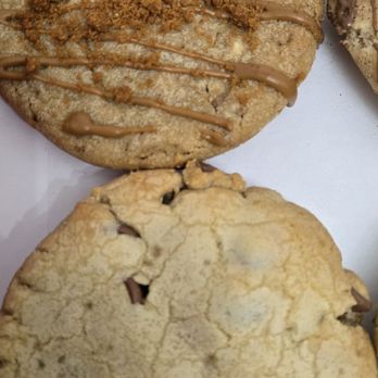 Crave Cookies - Evanston - Desserts Near Me - Evanston, Illinois