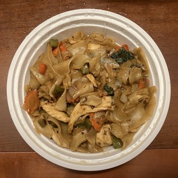 EaThai - Chicken Pad Kee Mao - Thai Near Me - Chicago, Illinois