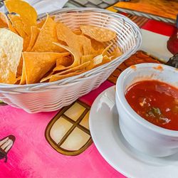 Dos Amigos - Chips & salsa