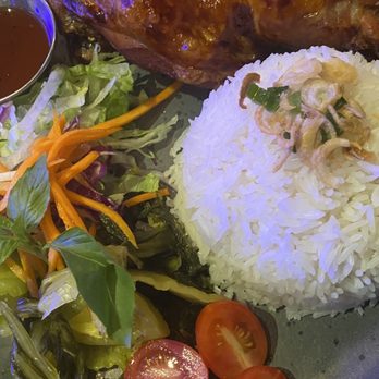 Dzo Viet Eatery - Vietnamese Near Me - Toronto, Ontario