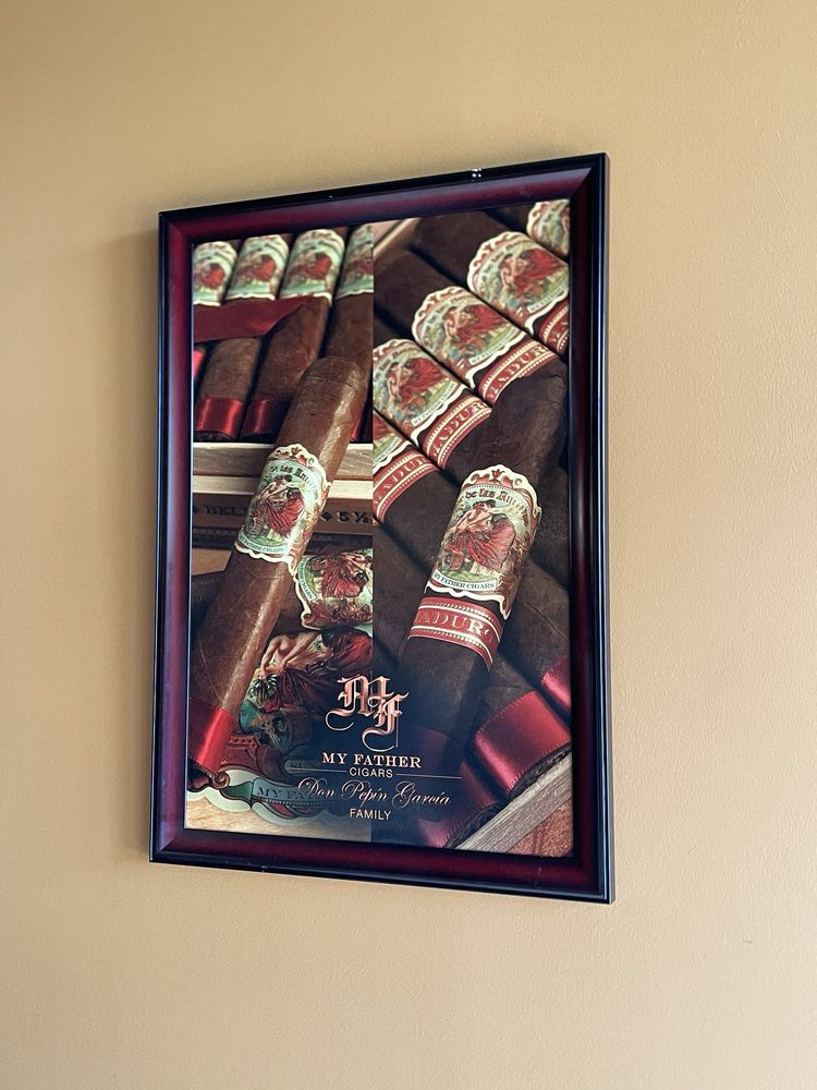 Mr Cs Cigar Lounge Logo