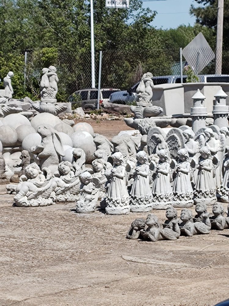 GIAROLIS NURSERY LANDSCAPING Updated August 2024 18 Photos 6000