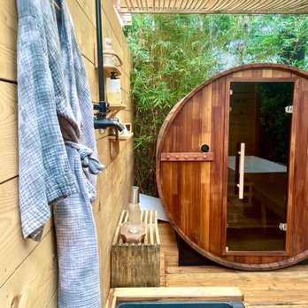 Den Mother Wellness - Sauna - Massage Therapy Near Me - Venice, California Den Mother Wellness - Sauna - Massage Therapy Near Me - Venice, California