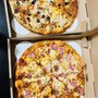 Photo of Leonardis Pizza