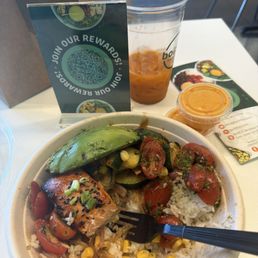 Salmon bowl, Thai tea Salmon bowl, Thai tea