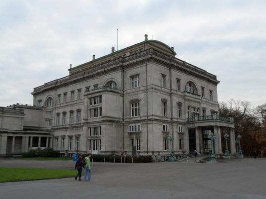 Villa Hügel by null