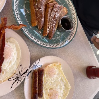 Country Cafe - French Toast - Breakfast & Brunch Near Me - Cypress, California Country Cafe - French Toast - Breakfast & Brunch Near Me - Cypress, California
