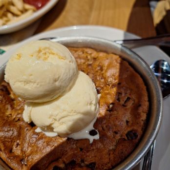 BJ's Restaurant & Brewhouse - Mmmmm - Pizza Near Me - Tucson, Arizona