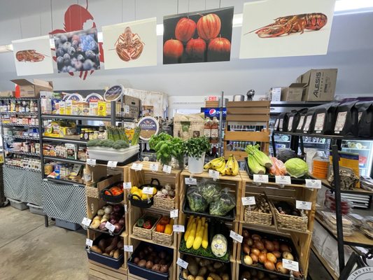 Pine Tree Seafood & Produce Co. by null