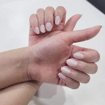 The Famous Beauty - Color DC 081 is my favorite neutral color! - Nail Salons Near Me - Fremont, California