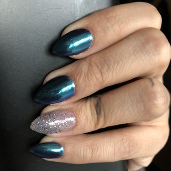 Diamond Nails and Spa - Chrome nails by Katia. She - Nail Salons Near Me - Bellingham, Washington