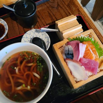 Wagaya - Westside - Combo : Udon + chirashi bowl (+$3) - Sushi Bars Near Me - Atlanta, Georgia