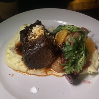 Perch - Boeuf Bordelaise - Lounges Near Me - Los Angeles, California