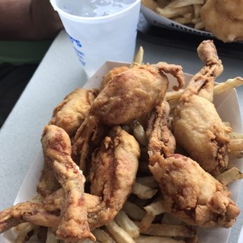 Johnny's Reef Restaurant - Seafood Near Me - Bronx, New York