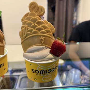 Somisomi - Dulce de Leche - Ice Cream & Frozen Yogurt Near Me - Los Angeles, California Somisomi - Dulce de Leche - Ice Cream & Frozen Yogurt Near Me - Los Angeles, California