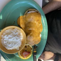 Emerie's Traditional Eggs Benedict Emerie's Traditional Eggs Benedict