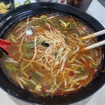Pho Mi Amor - Sorry I mixed and ate it before I remembered to snap a pic.. chicken pho with yellow noodles - Vietnamese Near Me - Elk Grove, California