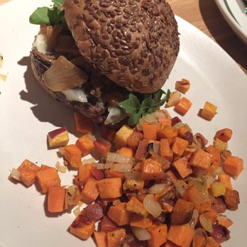 True Food Kitchen - Grass fed burger - Vegetarian Near Me - Pasadena, California True Food Kitchen - Grass fed burger - Vegetarian Near Me - Pasadena, California