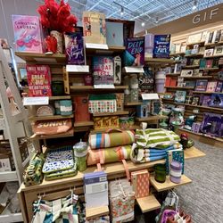 Barnes & Noble