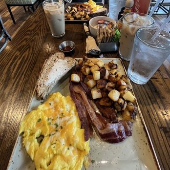 First Watch - Traditional Breakfast - Cafes Near Me - Bradenton, Florida