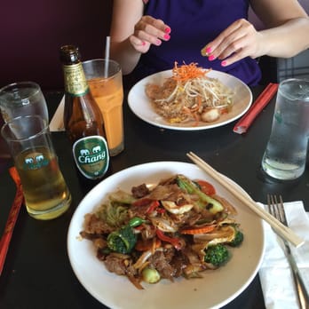 Sabay - Pad Thai and drunken noodles spicy - Thai Near Me - Elmhurst, New York