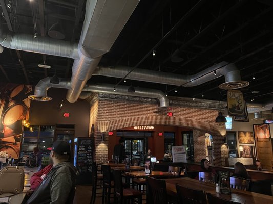 Bj's Restaurant & Brewhouse Hanes Mall Circle Winston-salem Nc