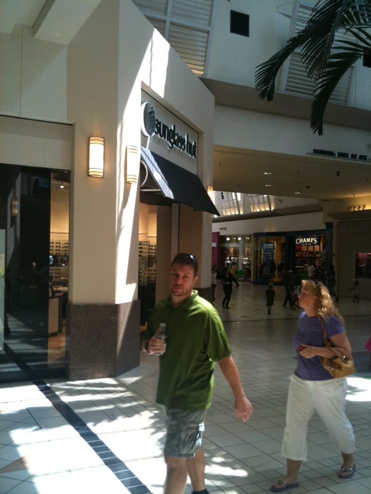 SUNGLASS HUT Updated June 2024 4000 Willowbrook Mall, Houston