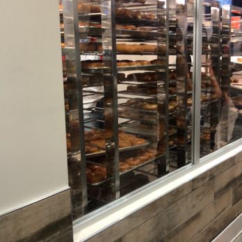 Randy's Donuts - Clean and big windows - Donuts Near Me - Pasadena, California Randy's Donuts - Clean and big windows - Donuts Near Me - Pasadena, California